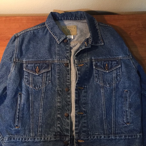 GAP Jackets & Blazers - Gap denim trucker jacket. Like new